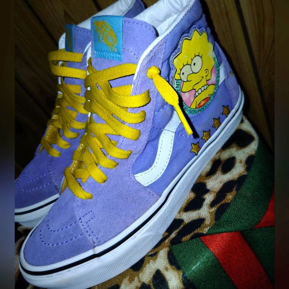 LISA SIMPSON VANS
